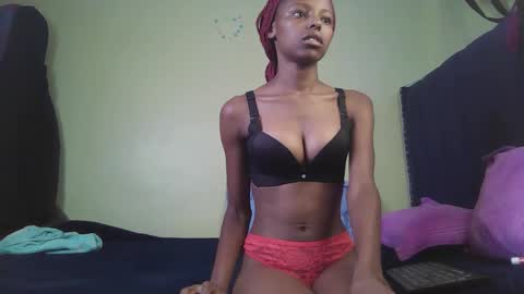 Snapshot of carlex_ chatting on October 12, 2025, 7:40 am carlex_ online show from October 12, 2025, 7:40 am