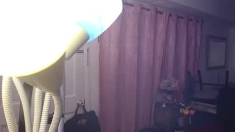 Carlie online show from November 22, 2025, 3:16 am