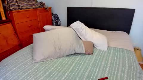 Carlie online show from November 16, 2025, 12:05 am