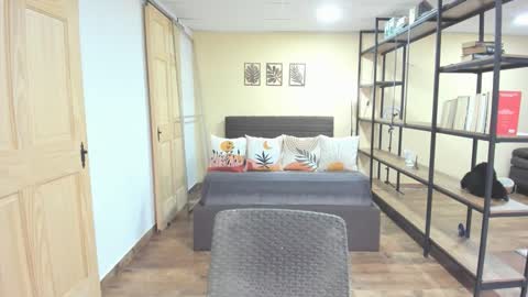 carlin1511 online show from February 26, 2026, 7:46 pm