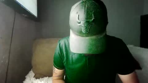 carlos100699 online show from August 7, 2026, 10:12 pm