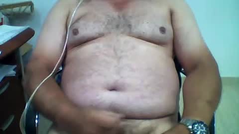 Snapshot of carlos8711 chatting on July 19, 2026, 9:13 am carlos8711 online show from July 19, 2026, 9:13 am