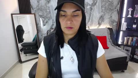 Snapshot of carlota_milf_30 chatting on October 19, 2025, 2:18 pm Carlota online show from October 19, 2025, 2:18 pm
