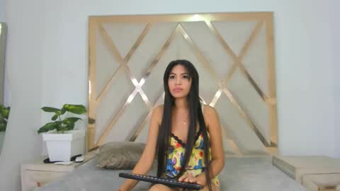 carlotaasm online show from March 5, 2026, 5:14 am