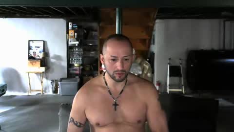 Carl online show from December 8, 2024, 6:17 pm