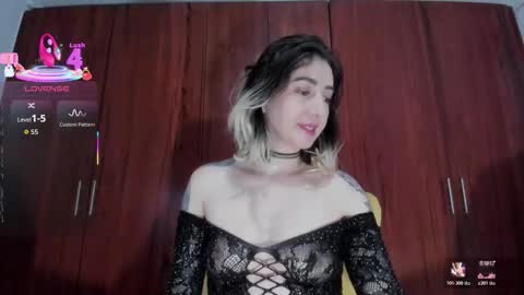 carly grasso  online show from December 18, 2025, 7:36 am