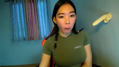 Snapshot of carmelasexmachinex chatting on January 27, 2025, 4:09 am carmela online show from January 27, 2025, 4:09 am