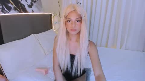 CARMELLA online show from November 27, 2025, 4:31 pm