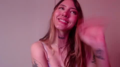 Snapshot of carmennrusso chatting on July 7, 2026, 6:05 am carmennrusso online show from July 7, 2026, 6:05 am
