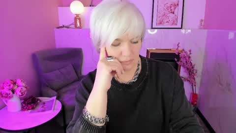 Carmen online show from April 3, 2026, 8:51 pm