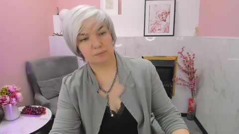 Snapshot of carmensoft chatting on April 29, 2026, 9:13 am Carmen online show from April 29, 2026, 9:13 am