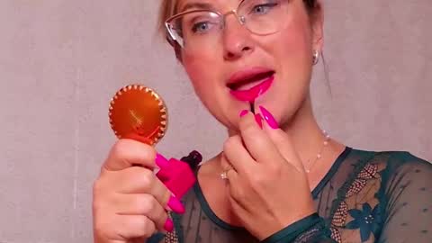 CaroJhones online show from September 23, 2025, 5:10 am