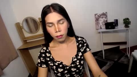 Snapshot of carol_linaxxx chatting on December 6, 2024, 11:57 pm Carolina online show from December 6, 2024, 11:57 pm