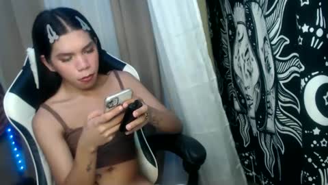 Snapshot of carol_linaxxx chatting on February 10, 2025, 6:35 pm Carolina online show from February 10, 2025, 6:35 pm