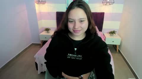 Snapshot of carol_pinter chatting on March 11, 2025, 4:10 am Carol online show from March 11, 2025, 4:10 am