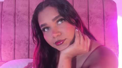 Snapshot of carolina_evannss chatting on December 5, 2025, 4:21 am carolina_evannss online show from December 5, 2025, 4:21 am