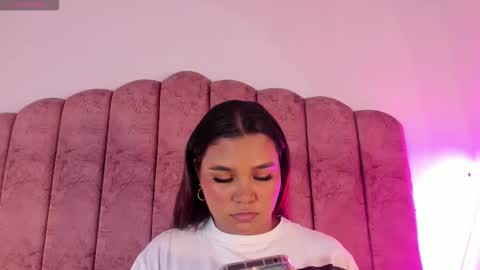 Snapshot of carolina_evannss chatting on December 18, 2025, 3:56 am carolina_evannss online show from December 18, 2025, 3:56 am