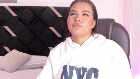 carolina_evannss online show from April 2, 2026, 3:59 am