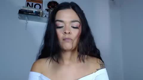 Snapshot of carolina_ml chatting on September 9, 2025, 3:22 pm CarolinaM online show from September 9, 2025, 3:22 pm