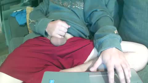 Snapshot of carolinaboy01 chatting on October 5, 2025, 12:14 pm carolinaboy01 online show from October 5, 2025, 12:14 pm