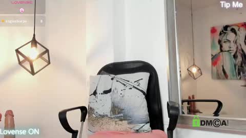 caroline daring online show from April 25, 2026, 1:41 pm