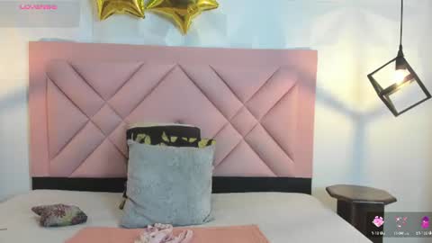 Snapshot of caroline_daring chatting on July 9, 2026, 12:42 pm caroline daring online show from July 9, 2026, 12:42 pm