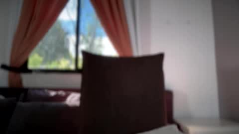 Snapshot of caroline_east chatting on May 4, 2026, 12:06 am caroline_east online show from May 4, 2026, 12:06 am
