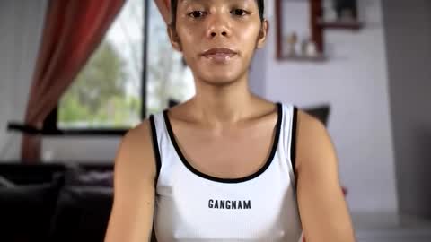 Snapshot of caroline_east chatting on May 15, 2026, 11:56 pm caroline_east online show from May 15, 2026, 11:56 pm