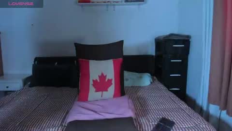 Snapshot of caroline_east chatting on July 8, 2026, 2:16 am caroline_east online show from July 8, 2026, 2:16 am