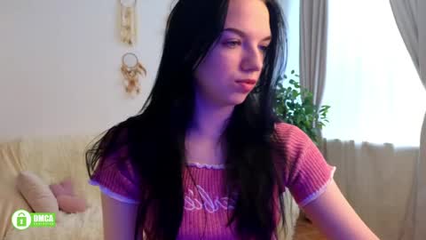 Snapshot of caroline_hey chatting on April 12, 2026, 12:32 pm Mary and Carol online show from April 12, 2026, 12:32 pm