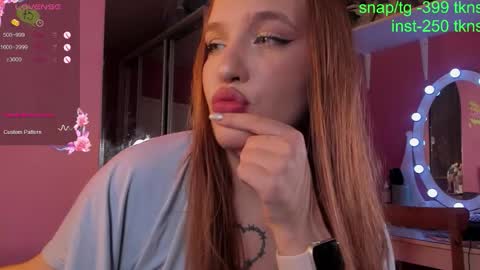 Caro online show from November 4, 2025, 8:41 pm