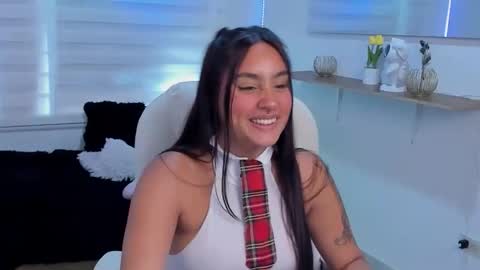 caroline_rodriguez_9 online show from March 2, 2026, 7:32 pm