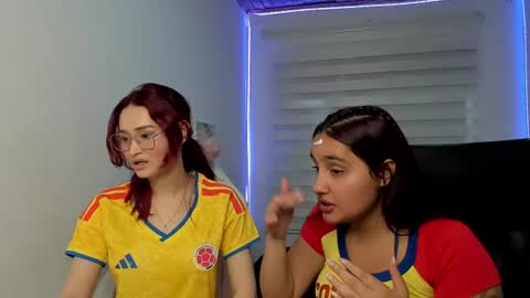 caroline_rodriguez_9 online show from June 27, 2026, 7:52 pm