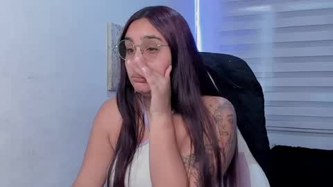 caroline_rodriguez_9 online show from July 8, 2026, 6:56 pm