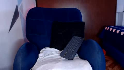 Snapshot of carolineblich chatting on July 28, 2026, 10:20 pm Carolin Blich online show from July 28, 2026, 10:20 pm