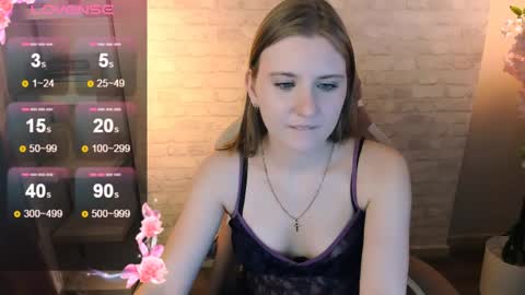 Snapshot of carolinedesire chatting on April 20, 2026, 10:29 am Caroline online show from April 20, 2026, 10:29 am