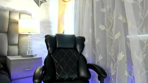 Snapshot of carolinefyre chatting on May 1, 2026, 2:10 pm Caroline online show from May 1, 2026, 2:10 pm