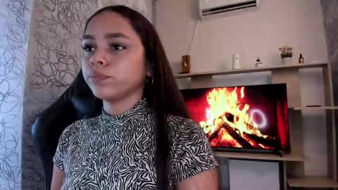 Snapshot of carolinefyre chatting on June 7, 2026, 1:48 pm Caroline online show from June 7, 2026, 1:48 pm