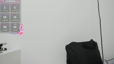 Snapshot of carolinefyre chatting on June 10, 2026, 12:26 pm Caroline online show from June 10, 2026, 12:26 pm