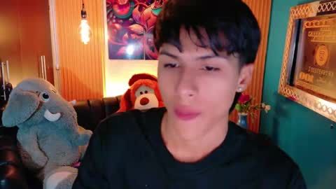 carolinejesh online show from March 30, 2026, 12:28 pm