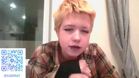 Snapshot of carolinerichter chatting on October 9, 2025, 1:25 am CarolineRichter online show from October 9, 2025, 1:25 am