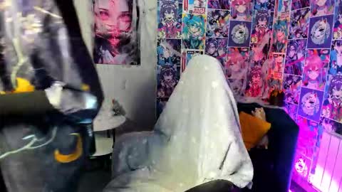 Snapshot of carolinerichter chatting on October 27, 2025, 3:32 am CarolineRichter online show from October 27, 2025, 3:32 am