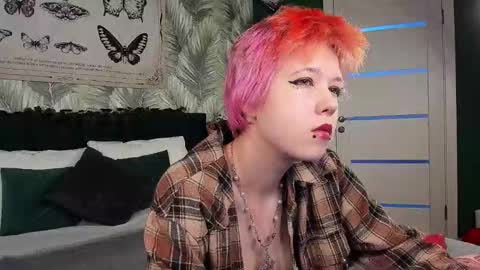 Snapshot of carolinerichter chatting on December 5, 2025, 1:14 am CarolineRichter online show from December 5, 2025, 1:14 am