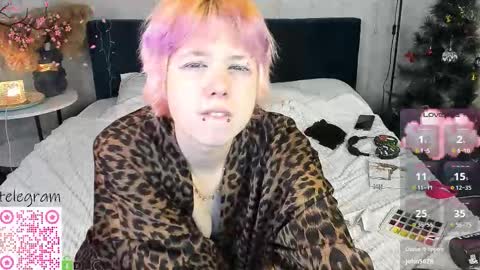 Snapshot of carolinerichter chatting on January 12, 2026, 7:02 am CarolineRichter online show from January 12, 2026, 7:02 am