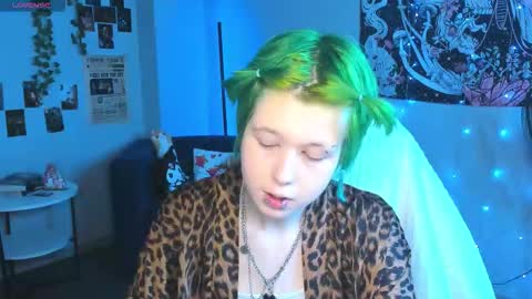 Snapshot of carolinerichter chatting on March 3, 2026, 2:18 am CarolineRichter online show from March 3, 2026, 2:18 am