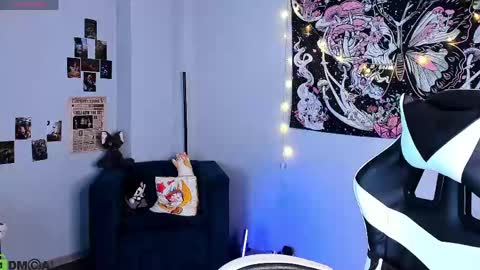 CarolineRichter online show from April 16, 2026, 2:45 am