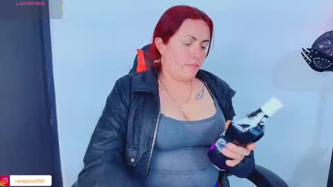 Carolinhe  online show from November 19, 2025, 8:20 pm