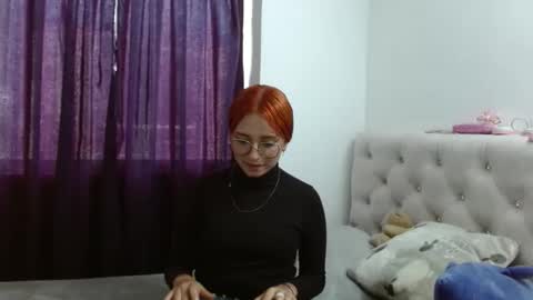 carolinnapinkman online show from March 25, 2026, 8:04 pm