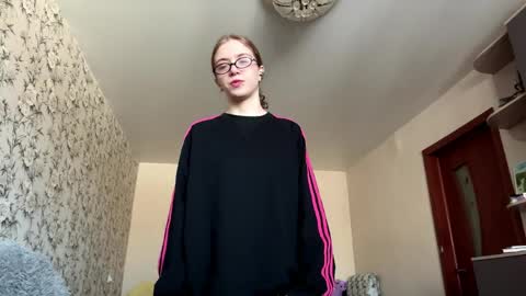 Caroline online show from April 22, 2026, 8:17 am