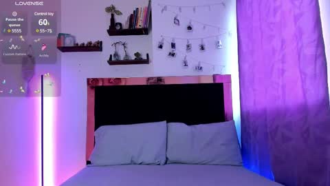 Caro  online show from March 6, 2025, 10:04 pm